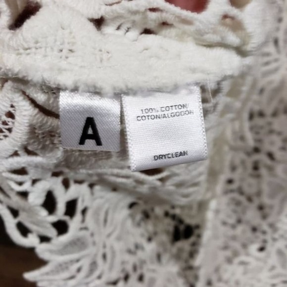 Loft NWOT crochet knit floral tank top woman's size small - Picture 4 of 7